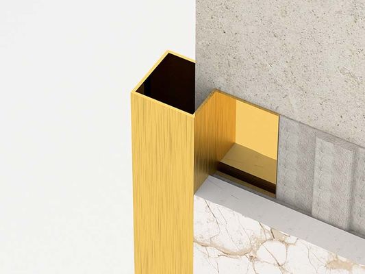 Hình vuông được chải bằng thép không gỉ Hình dạng tấm trang trí bằng thép không gỉ 0,6mm Dải hoàn thiện bên ngoài