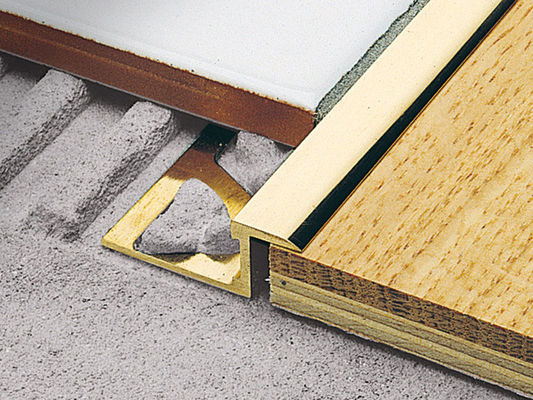 Trang trí nội thất Đồng thau sang trọng Dải viền được chải bằng đồng thau Ngói trang trí 10mm