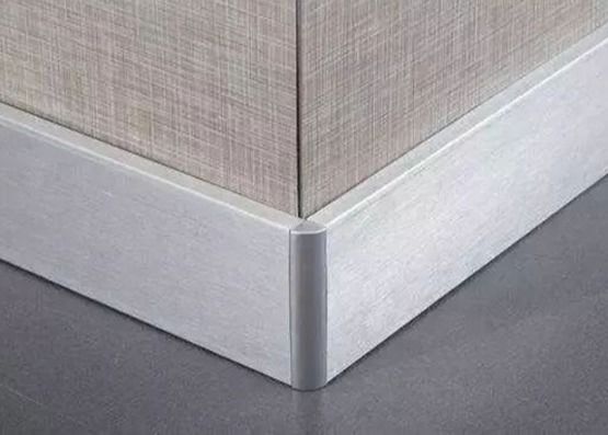 Ngăn chặn biến dạng sàn Tấm ốp chân tường bằng nhôm